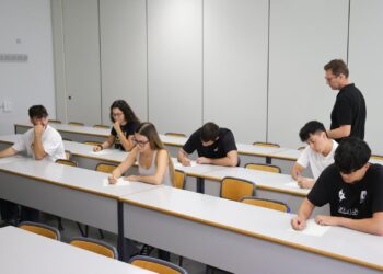 Educación fija servicios mínimos del 100% para garantizar las pruebas de acceso a FP en plena huelga docente 14 educacion alumnos