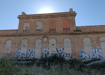 ¿Negligencia o posible encubrimiento? Las pruebas que demuestran que el ayuntamiento de valencia conocía al dueño de la Estación de Nazaret mientras alegaba un "limbo legal"