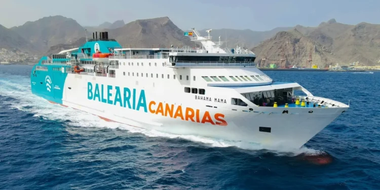 Baleària culmina la compra de Armas Trasmediterránea en Canarias y se convierte en el mayor operador marítimo de España