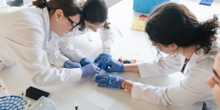 La FP valenciana estrenará 19 nuevos ciclos formativos y ampliará la modalidad semipresencial en el curso 2026-2027