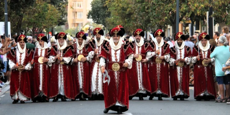 La Generalitat reconoce como Fiesta de Interés Turístico Local a los Moros y Cristianos del Marítim de València