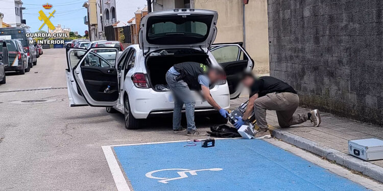 Frustrado un sofisticado robo en un cajero automático de Benifairó de la Valldigna: tres detenidos