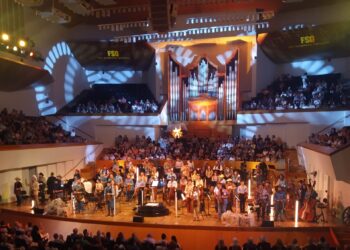 Wanted: duelo de pistolas y violines en el Palau de la Música