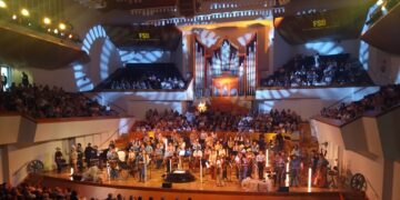 Wanted: duelo de pistolas y violines en el Palau de la Música