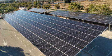 El Perellonet tendrá alumbrado autosuficiente: Valencia invierte 1,3 millones en una innovadora red solar