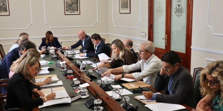 Valéncia unificará su fachada marítima con un gran plan de cinco kilómetros del que nadie concreta nada 1 Valéncia unificará su fachada marítima con un gran plan de cinco kilómetros del que nadie concreta nada