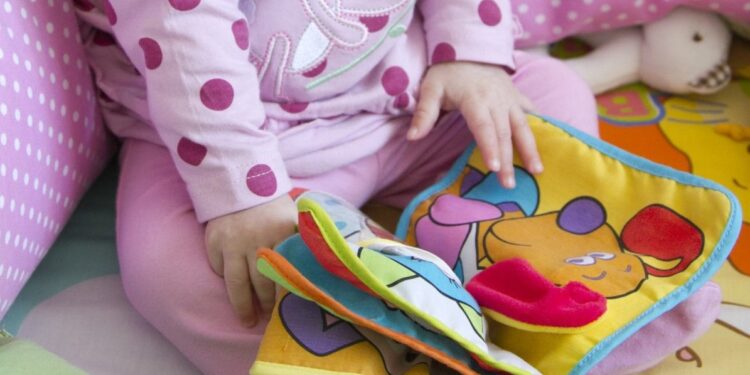 Valencia impulsa nuevos cuentacuentos para niños de 0 a 5 años en las bibliotecas municipales 1 0811 Club lectura bebes