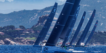 Sled lidera el mundial de Vela Rolex TP52 en porto Cervo tras una jornada inaugural de infarto
