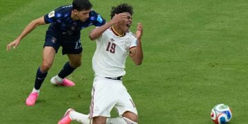 España vence a Uruguay, acaba líder del grupo H y elimina a la selección de Bielsa del Mundial