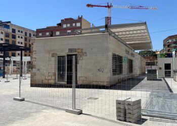 Manises inicia las obras para transformar el antiguo edificio Sensey en un moderno espacio juvenil