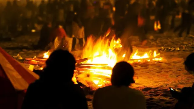Menos hogueras en la Noche de San Juan: estas son las playas donde están prohibidas en 2026 1 Menos hogueras en la Noche de San Juan: estas son las playas donde están prohibidas en 2026