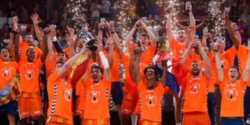 El Valencia Basket conquista la Liga ACB por segunda vez tras arrollar al Barça