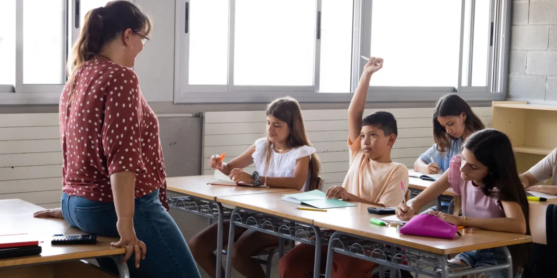 Educación mueve ficha: llegan más de 2.000 nuevas oportunidades para trabajar como profesor 1 Educación mueve ficha: llegan más de 2.000 nuevas oportunidades para trabajar como profesor