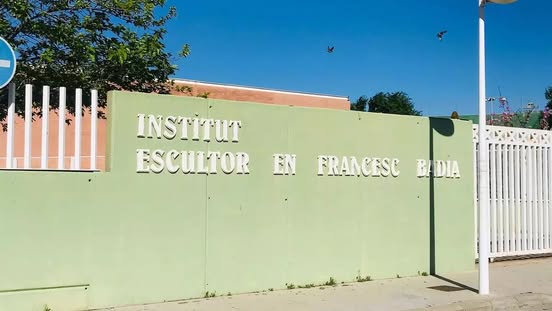 Dos menores armados con un machete y un bate son interceptados en un instituto de Foios antes de una posible agresión 1 Dos menores armados con un machete y un bate son interceptados en un instituto de Foios antes de una posible agresión