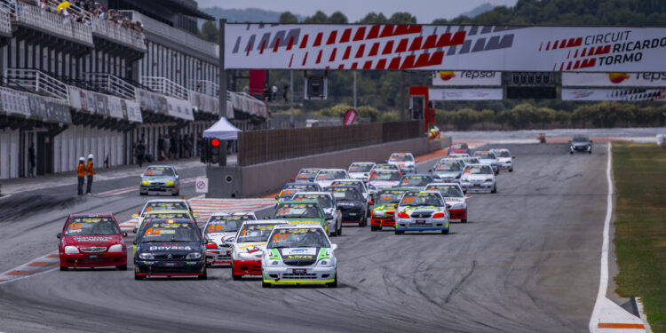 El Circuit Ricardo Tormo vibra con la emoción y la velocidad de la Promocopa