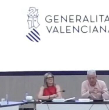 Lo Rat Penat demana a la Conselleria d’Educació que es puguen estudiar a tots els autors valencians 1 Lo Rat Penat demana a la Conselleria d’Educació que es puguen estudiar a tots els autors valencians