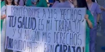 Clamor en la sanidad valenciana: Los médicos paralizan los hospitales y toman las calles