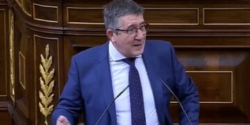 Patxi López, el 'hooligan' de Sánchez y Begoña en el Congreso: "Millones de españoles en la calle dicen 'Yo estoy con Begoña'"