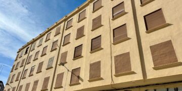 Inician el derribo del ‘Chernóbil’ de Campanar tras cuatro décadas de bloqueo urbanístico