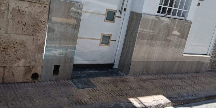 Poble Catarroja – Decidix exige medidas urgentes de accesibilidad para un vecino en silla de ruedas 1 Poble Catarroja – Decidix exige medidas urgentes de accesibilidad para un vecino en silla de ruedas
