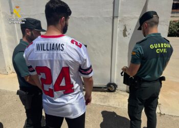 La Guardia Civil detiene en Beniparrell a un conductor de patinete con más de 100 gramos de marihuana
