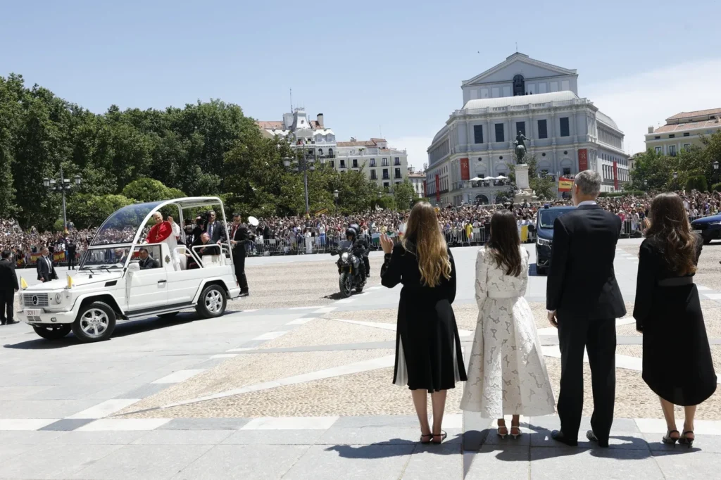 FR visita PAPA 20260606 41