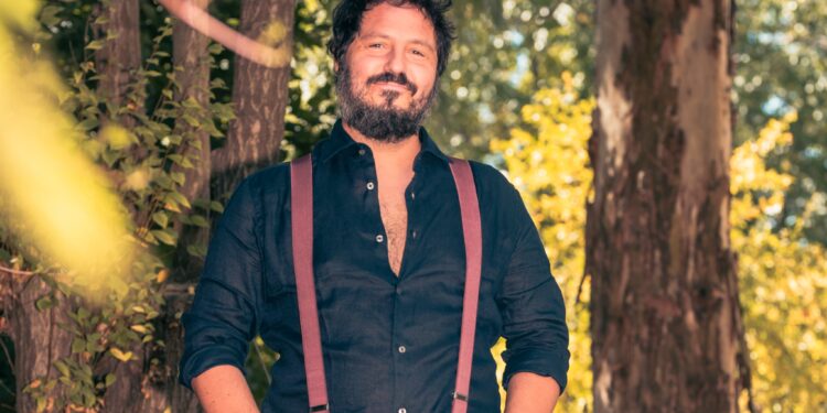 El cantautor El Kanka llevará su ‘Gira La Calma’ al Roig Arena el próximo 31 de enero