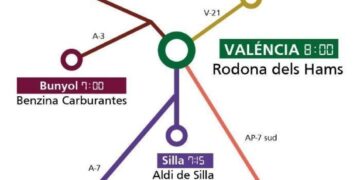 Escalada de tensión de la huelga de profesores en Valencia: De las cargas policiales al colapso vial