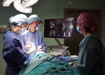 El Hospital La Fe revoluciona la cirugía ocular con un "GPS Quirúlgico" de última generación