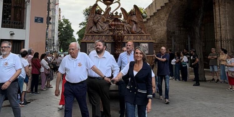 Primera noche del Corpus con traslado de actos y modificación de itinerarios