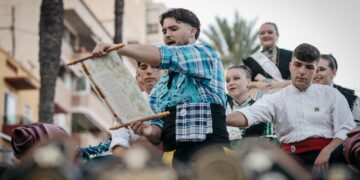La Caragolà trona de nuevo en el Grao de Castelló con la Cabalgata del Mar