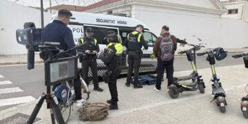 Valencia intensifica el control de los patinetes eléctricos: la Policía Local multará a los VMP no registrados