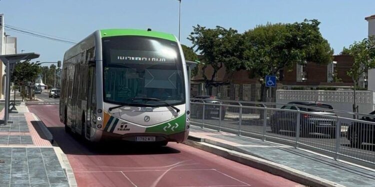 El TRAM de Castellón estrena su conexión directa con la playa y sin transbordos para la temporada de verano 1 El TRAM de Castellón estrena su conexión directa con la playa y sin transbordos para la temporada de verano