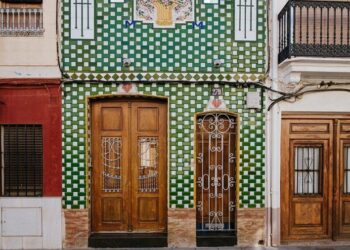 Valéncia da luz verde a la rehabilitación de 31 inmuebles en el Cabanyal y avance clave en el Edificio Drassanes