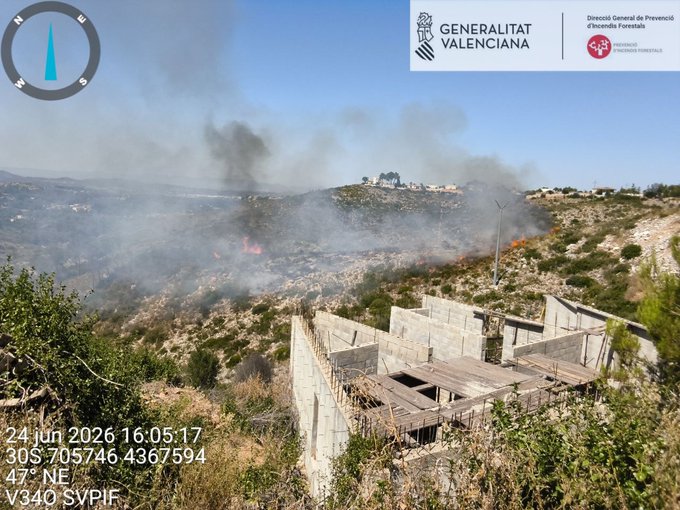 Estabilizado un incendio en la zona de cumbres de Calicanto, en Torrent 1 Estabilizado un incendio en la zona de cumbres de Calicanto, en Torrent