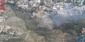 Controlado un incendio de vegetación en Casinos tras una rápida intervención de los bomberos