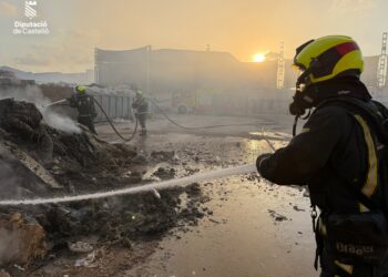 Sofocado un incendio en una planta de tratamiento de residuos de Almassora