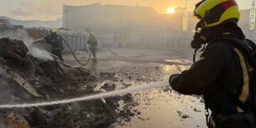 Sofocado un incendio en una planta de tratamiento de residuos de Almassora