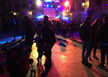 Valencia se vuelve a encender: Más de un centenar de verbenas duplican la fiesta de San Juan este sábado