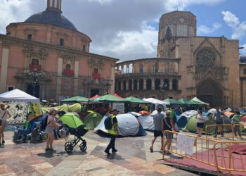 Huelga profesores plaza de la virgen 15