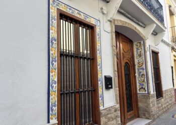 El Ayuntamiento de Manises destina 15.000 euros en subvenciones para fomentar la cerámica en fachadas y comercios