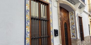 El Ayuntamiento de Manises destina 15.000 euros en subvenciones para fomentar la cerámica en fachadas y comercios