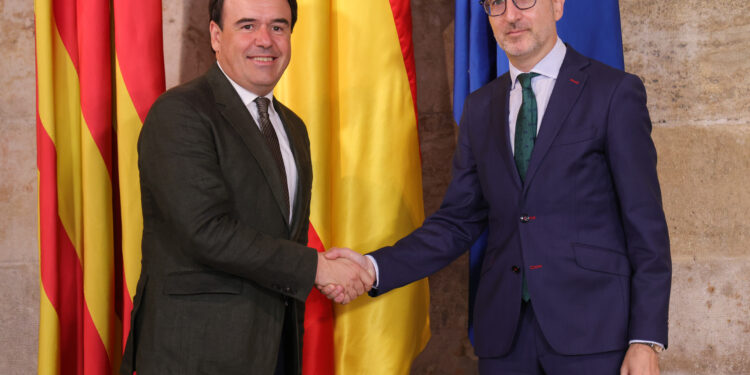 La Generalitat reclama 5.000 millones al Gobierno y exige más inversiones para la Comunitat Valenciana 1 La Generalitat reclama 5.000 millones al Gobierno y exige más inversiones para la Comunitat Valenciana