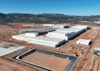 La gigafactoría de Sagunto acelera su construcción y prevé completar un nuevo bloque de producción este verano