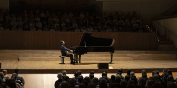 Lang Lang vuelve a Valencia: el pianista reimagina el repertorio clásico en el Palau de la Música
