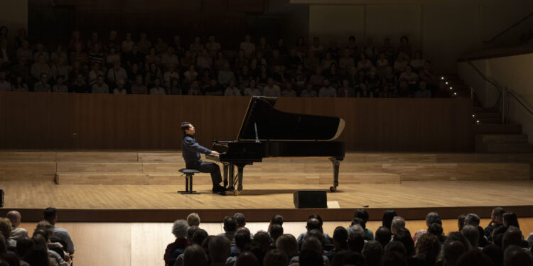 Lang Lang vuelve a Valencia: el pianista reimagina el repertorio clásico en el Palau de la Música 1 Lang Lang vuelve a Valencia: el pianista reimagina el repertorio clásico en el Palau de la Música