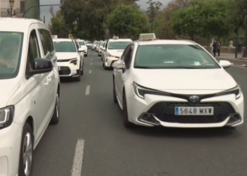 Los taxistas colapsan Valencia contra las VTC protestas semanales por competencia desleal 1