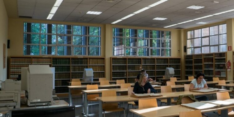 Valencia convoca una nueva beca para catalogar y digitalizar fondos históricos de la Hemeroteca Municipal 1 Maguncia Hermeroteca Biblioteca Historica