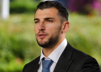 Rafa Mir 1