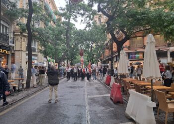 La entrada de Bandas del Corpus, deslucida por la lluvia y una total falta de organización